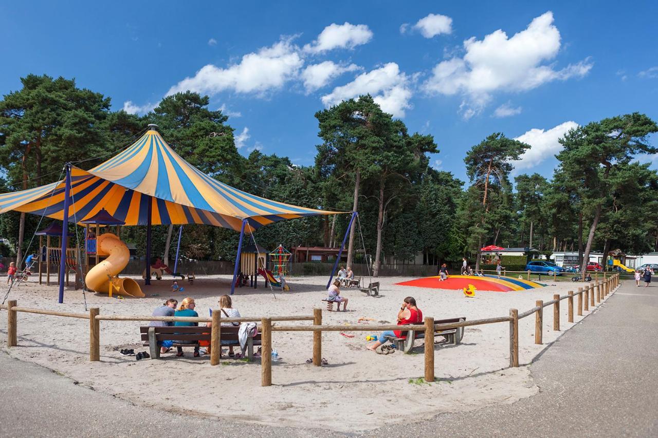 Camping Blauwe Meer Nv Hotel Lommel Eksteriør billede