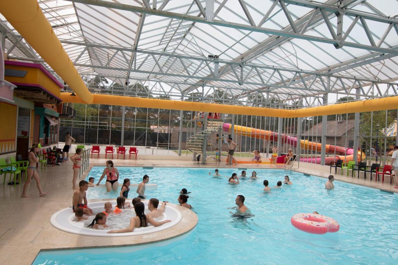 Camping Blauwe Meer Nv Hotel Lommel Eksteriør billede