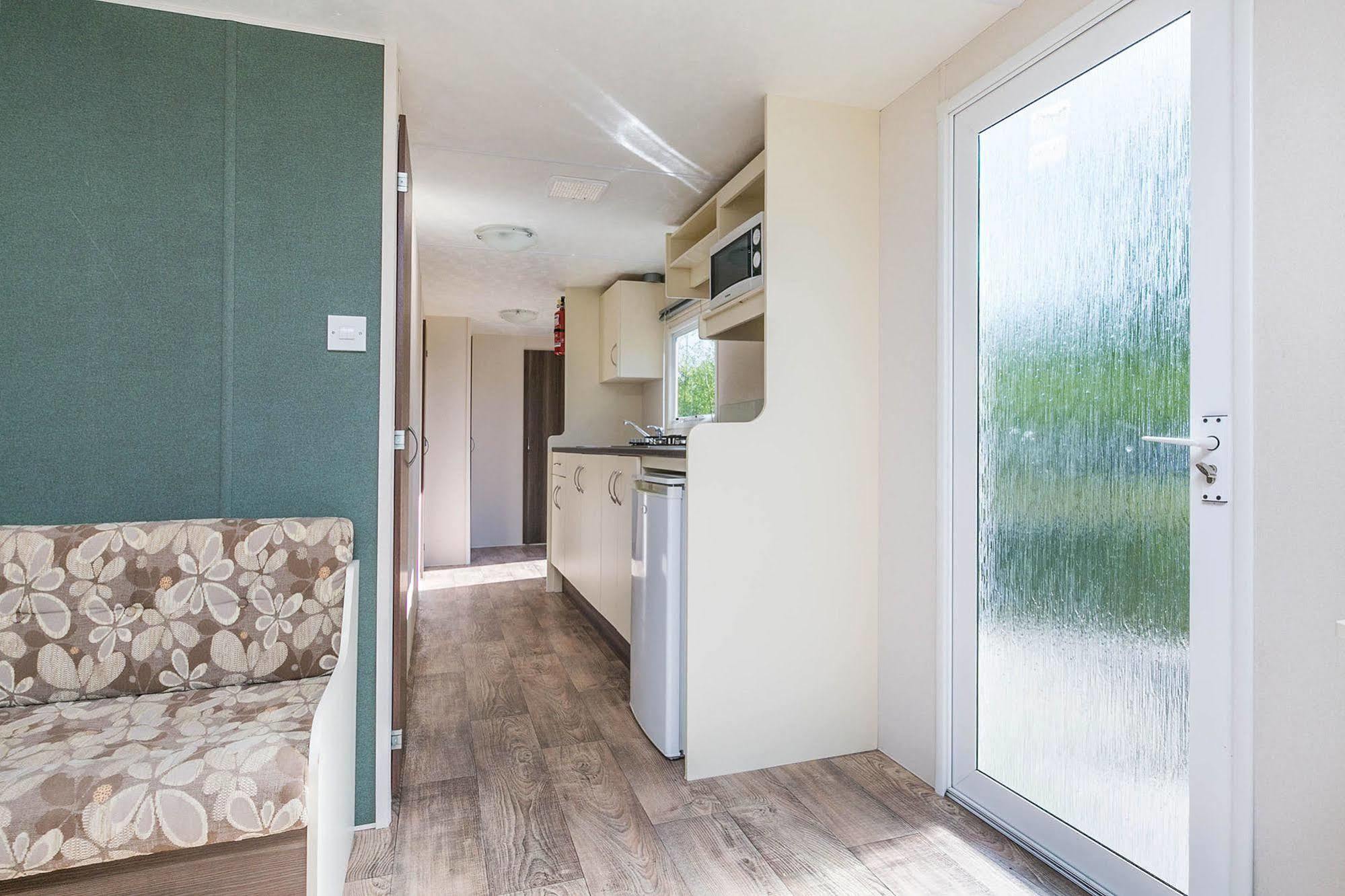 Camping Blauwe Meer Nv Hotel Lommel Eksteriør billede
