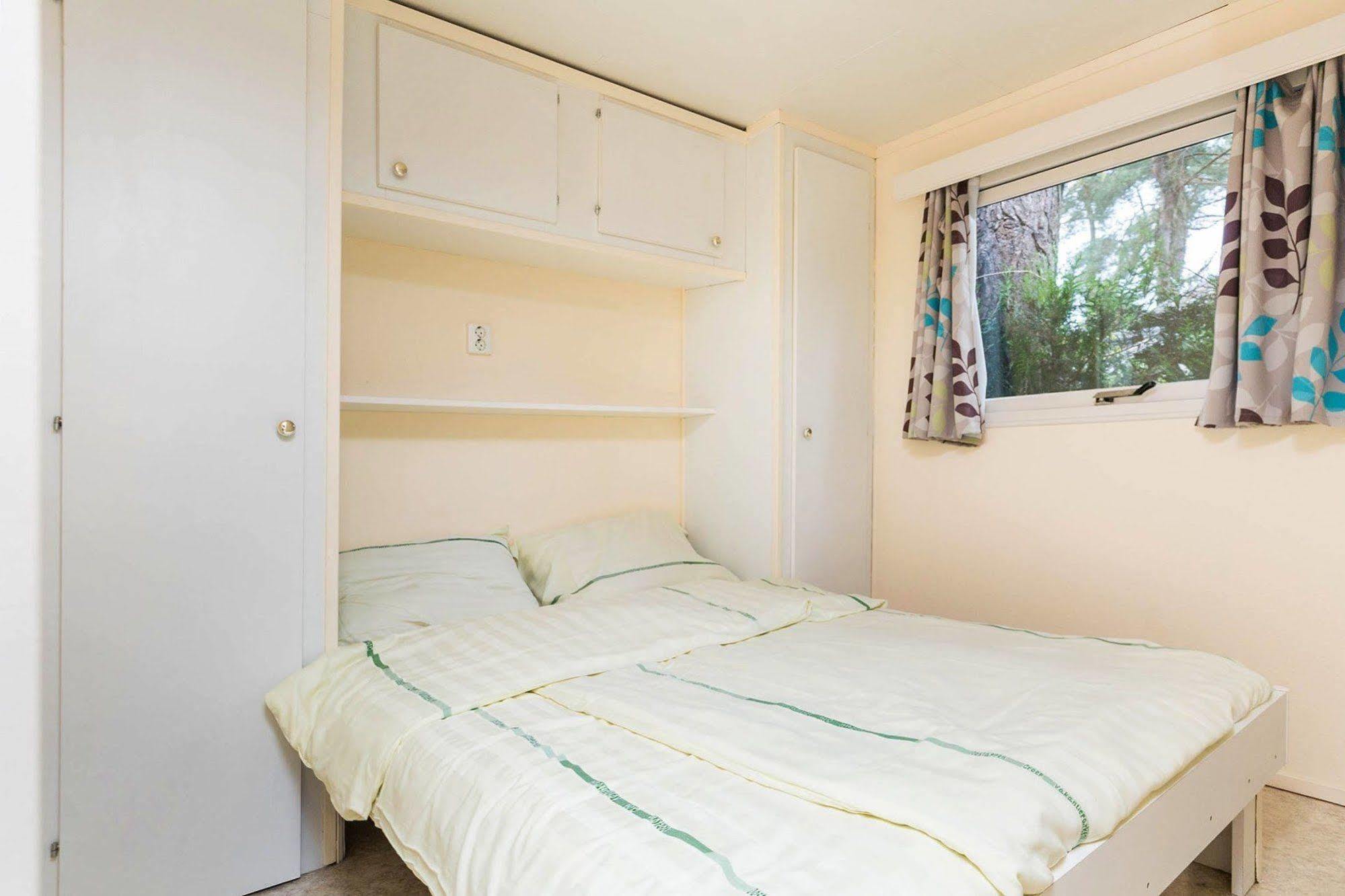 Camping Blauwe Meer Nv Hotel Lommel Eksteriør billede